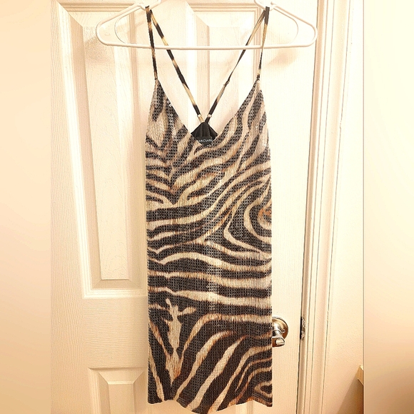 Sequin dress, never worn. - Picture 1 of 3